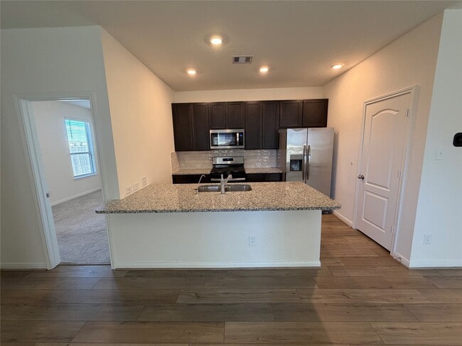 Foto del edificio - 2877 Grand Anse Dr