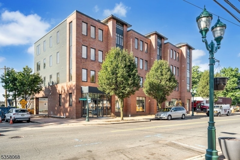 Foto del edificio - 1037 Amboy Ave