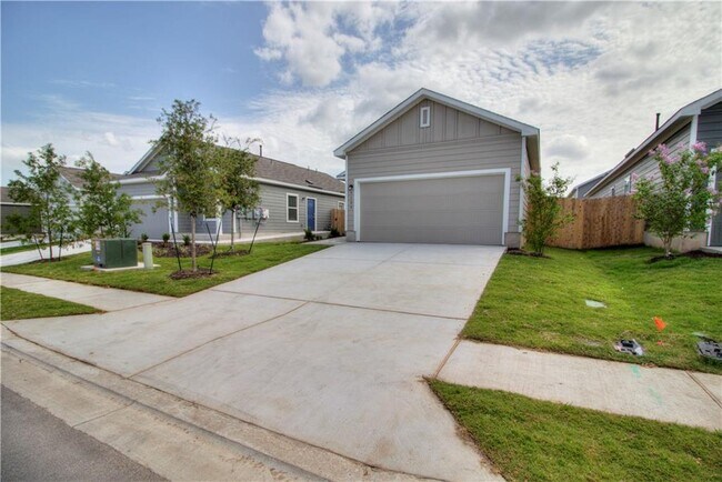 Building Photo - 7109 Tonka Ln