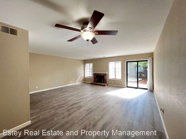 Building Photo - 3 br, 2.5 bath House - 1754 Stuart Court