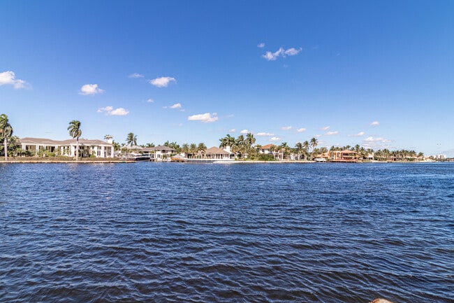 Building Photo - 3224 S Ocean Blvd
