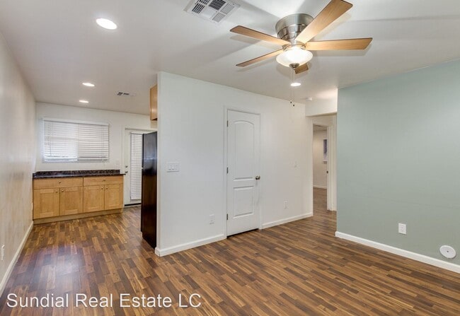 Building Photo - 2 br, 2 bath Apartment - 3015 N. 22nd St. ...