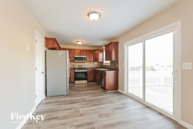 Foto del edificio - 2558 Centerstone Cir
