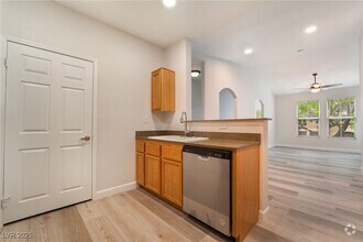 Building Photo - 9975 Peace Way