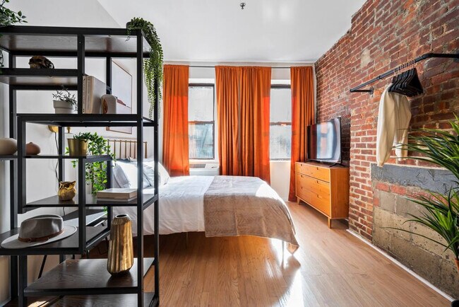 Foto del edificio - 416 W 49th St