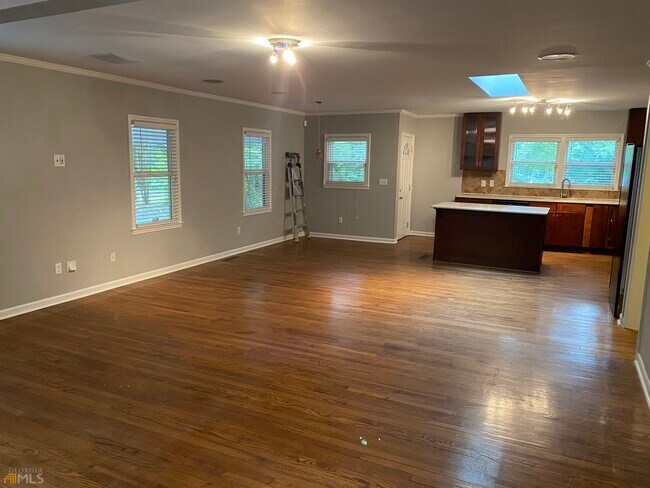 Foto del edificio - 765 Bolton Rd NW