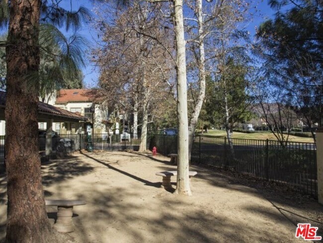 Foto del edificio - 973 Westcreek Ln