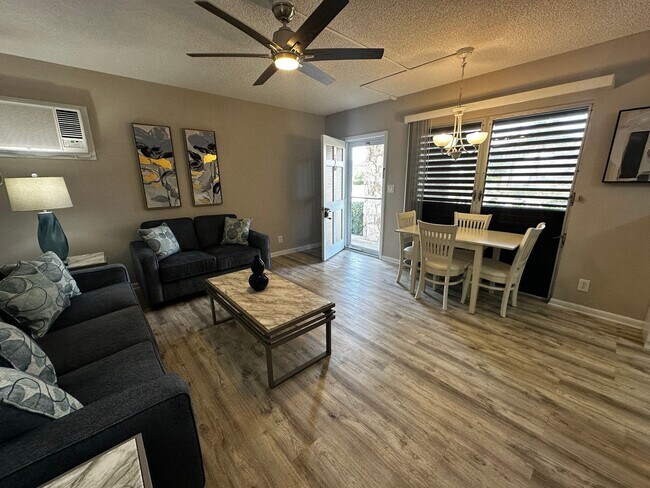 Building Photo - Furnished 2 Bedroom Condo-AVAILABLE NOW-Po...
