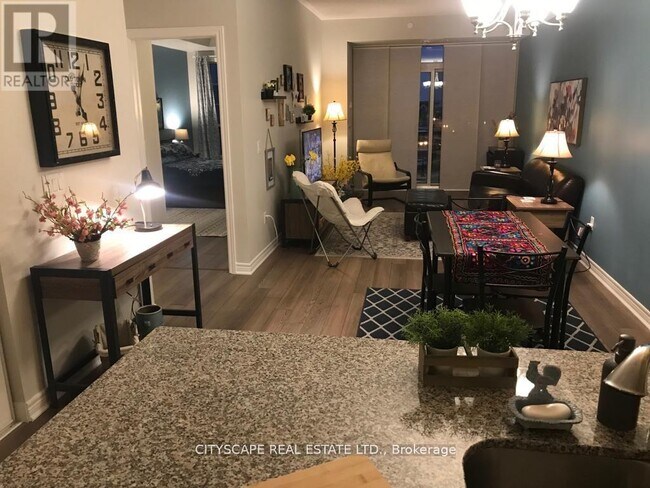 Photo du bâtiment - 216 Oak Park Blvd