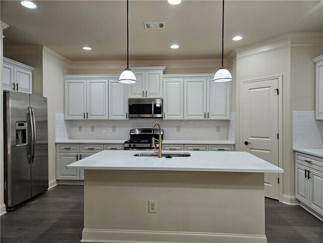 Foto del edificio - 3155 Stonecrest Dr