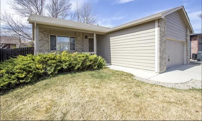 Building Photo - 1715 Oxford Dr.