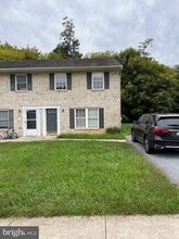 Building Photo - 10126 St George Cir