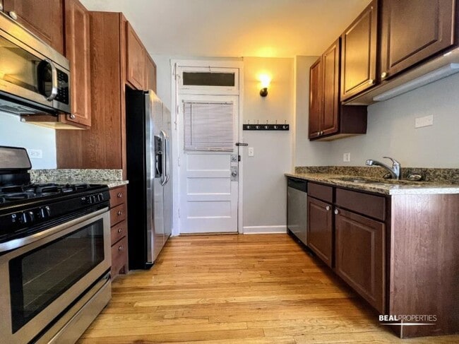 Building Photo - 0 bedroom in CHICAGO IL 60625