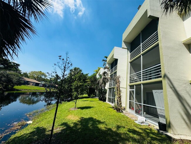 Building Photo - 4215 N University Dr