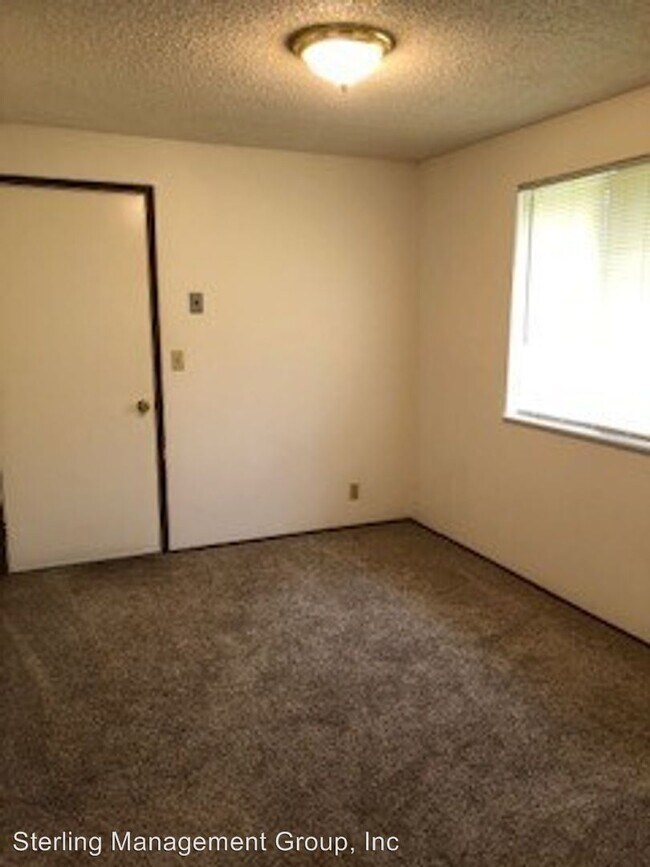 Building Photo - 25116-25118 Cheney Dr