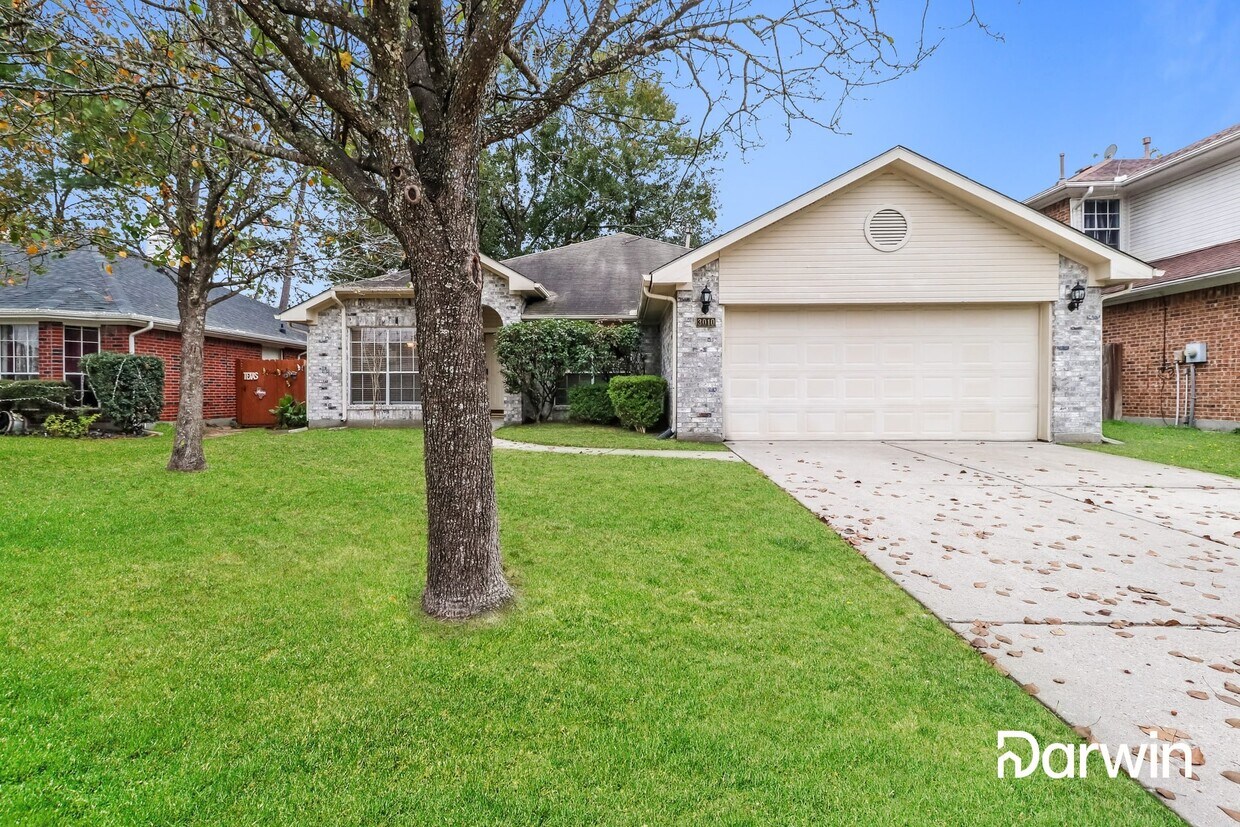 Primary Photo - 3010 Hummingbird Lane, Humble, TX 77396