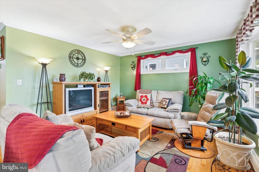 Foto principal - 1068 N Warren St