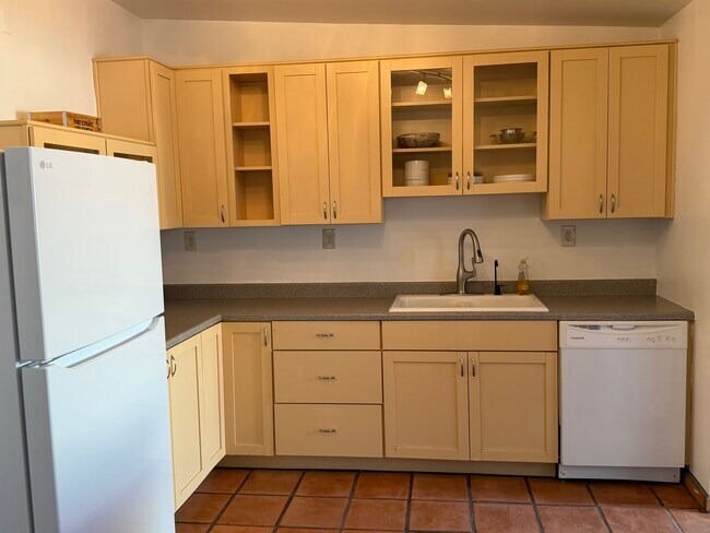 Foto del edificio - 2825 E 21st St