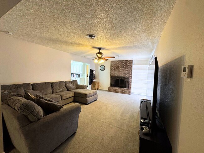 Foto del edificio - 3/2/2 in Bel Air Addition