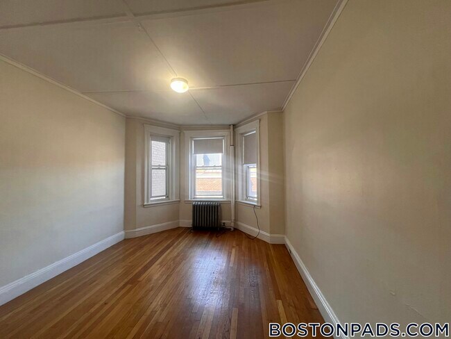 Building Photo - 1179 Boylston St