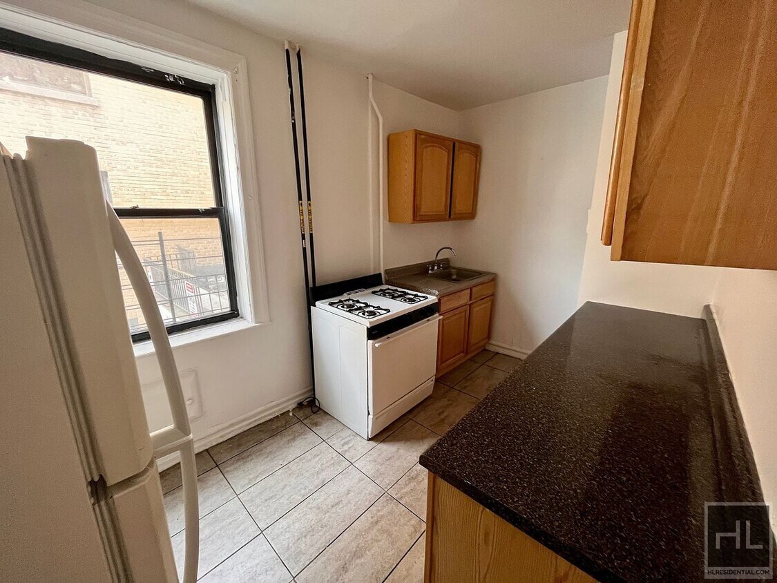 Hamilton Avenue, Yonkers, NY Room for Rent in Yonkers, NY