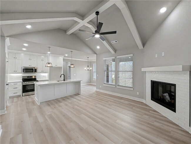 Foto del edificio - 52 Claxton Dr