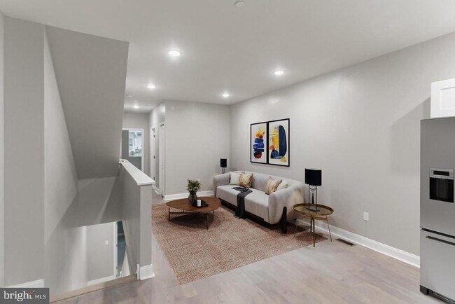 Foto del edificio - 667 N 39th St