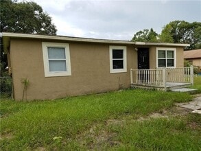 Building Photo - 8609 N Greenwood Ave