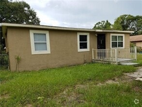 Building Photo - 8609 N Greenwood Ave
