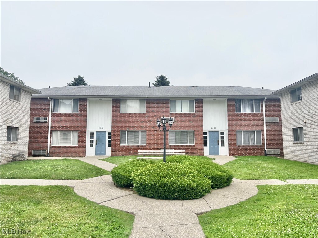 Foto principal - 2008 Woodlawn Ave NW