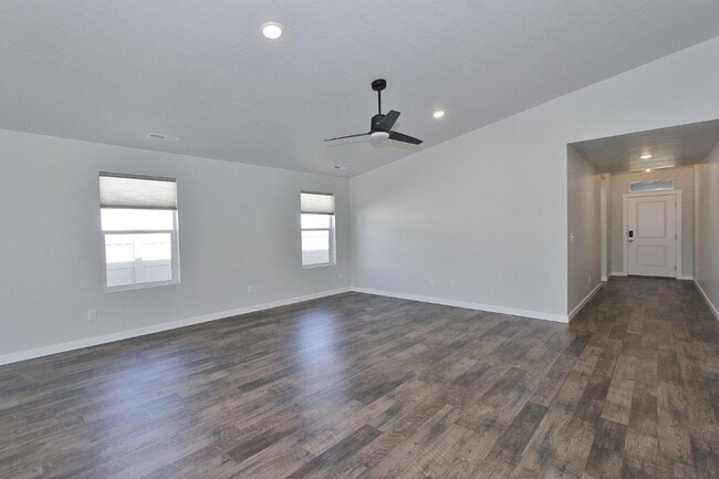 Building Photo - 2255 N Blue Marsh Wy