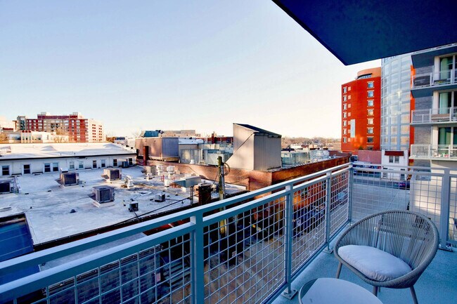 Foto del edificio - 1122 N Hudson St