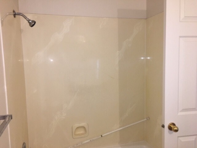 Foto del edificio - Clearfield 4 bedroom, 3 bathroom home. Big...