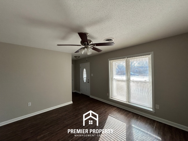 Photo - Spacious 3BR Southaven Home w/ Sunroom, Hardwood Floors & Fenced Yard & Near Schools