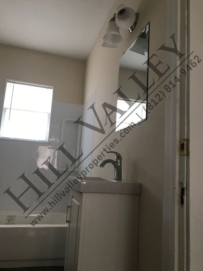 Building Photo - One Bedroom Home