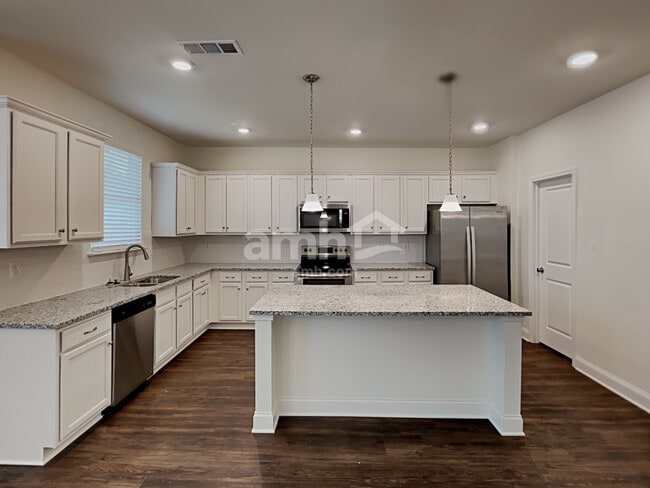 Foto del edificio - 433 Tributary Ln