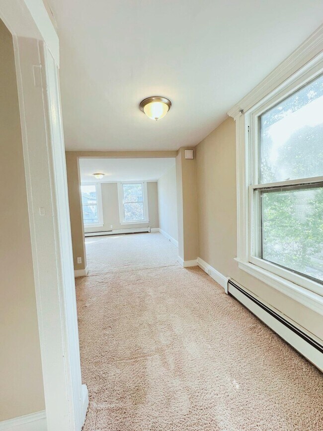 Foto del edificio - 33 Elmwood Ave