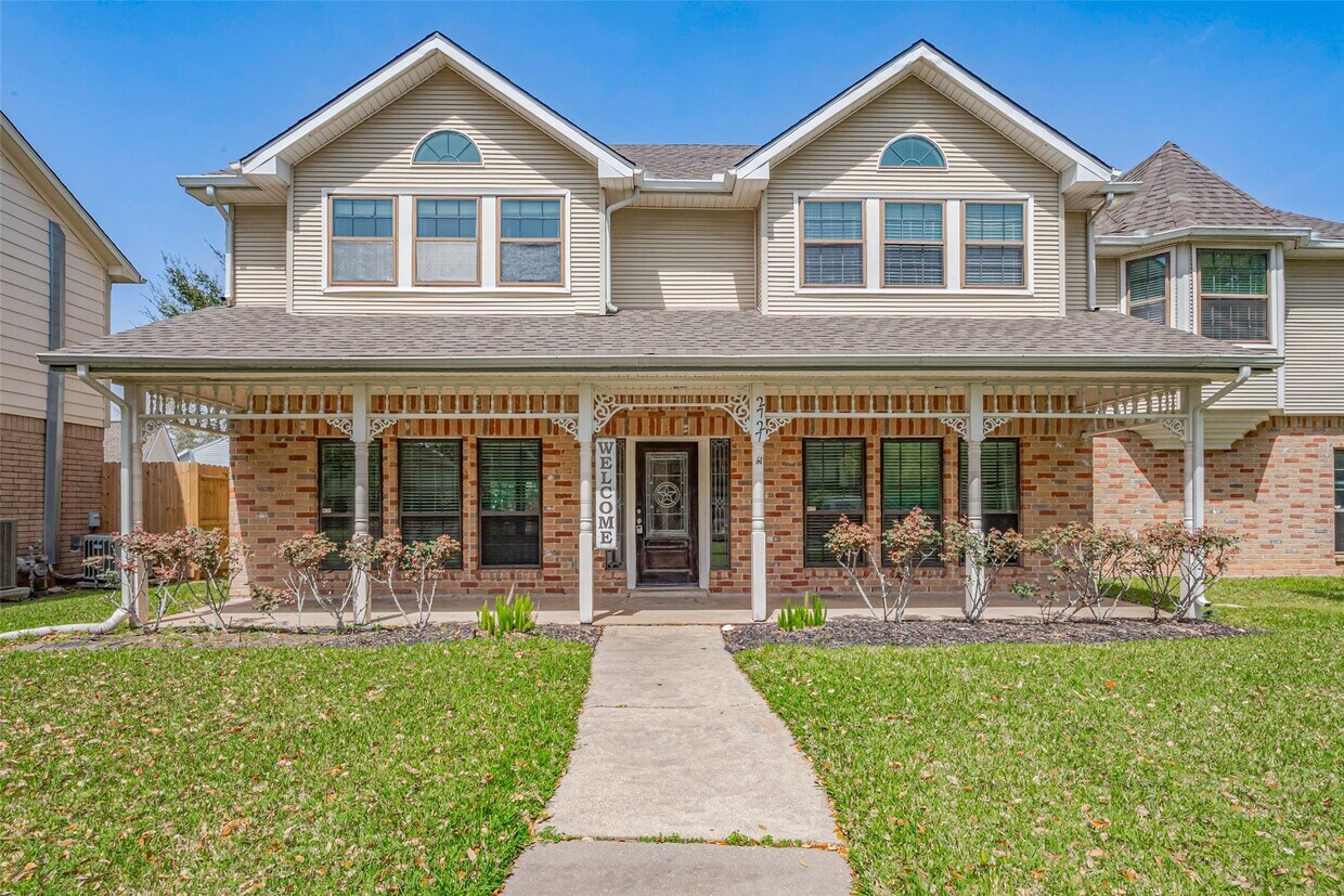 Foto principal - 2727 Raintree Dr