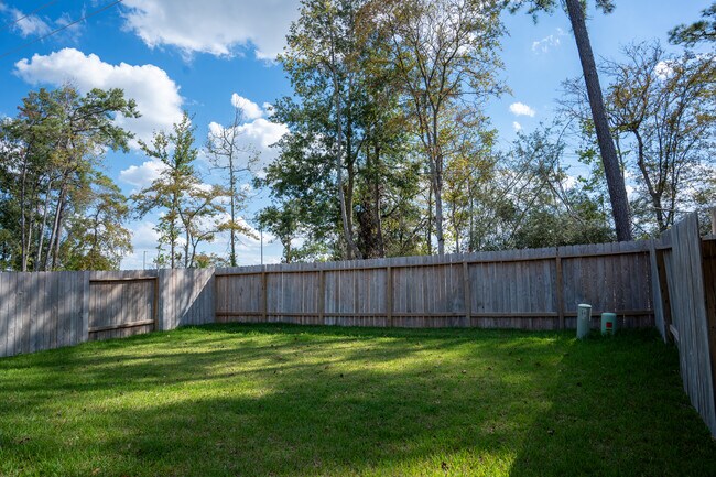 Building Photo - 5746 Hampton Valley Dr