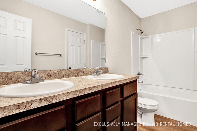 Building Photo - 3035 Post St