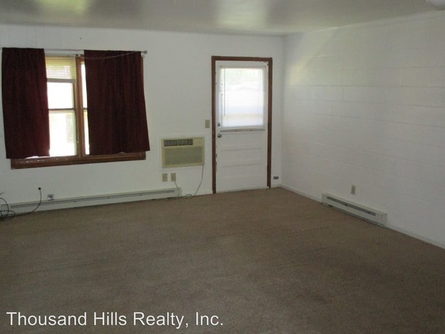 Building Photo - 308 N Sunshine St