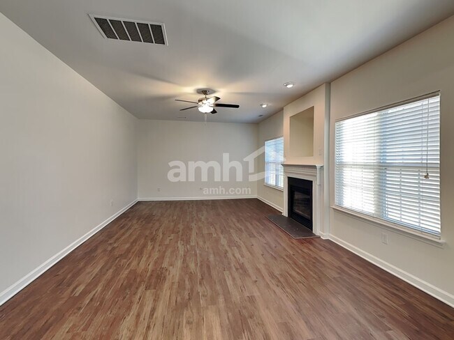 Foto del edificio - 4834 Turnridge Ct NW