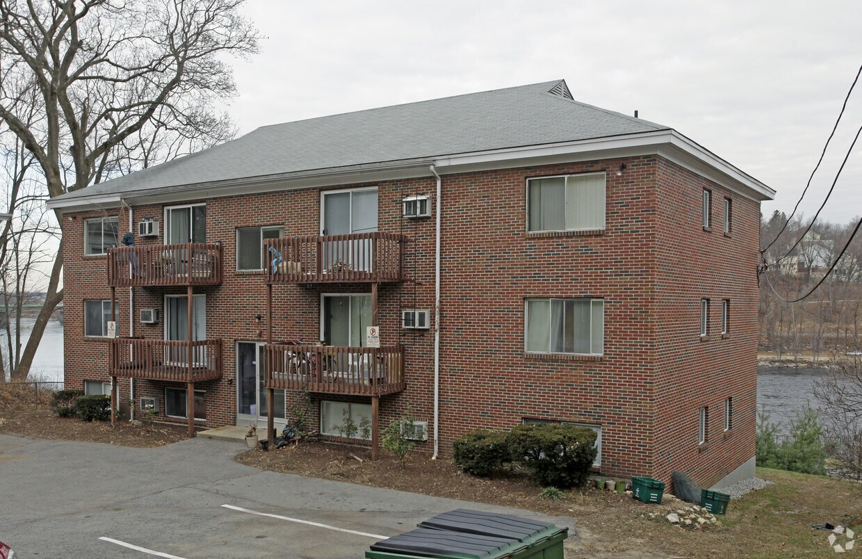 546 E Merrimack St, Lowell, MA 01852 Apartments in Lowell, MA