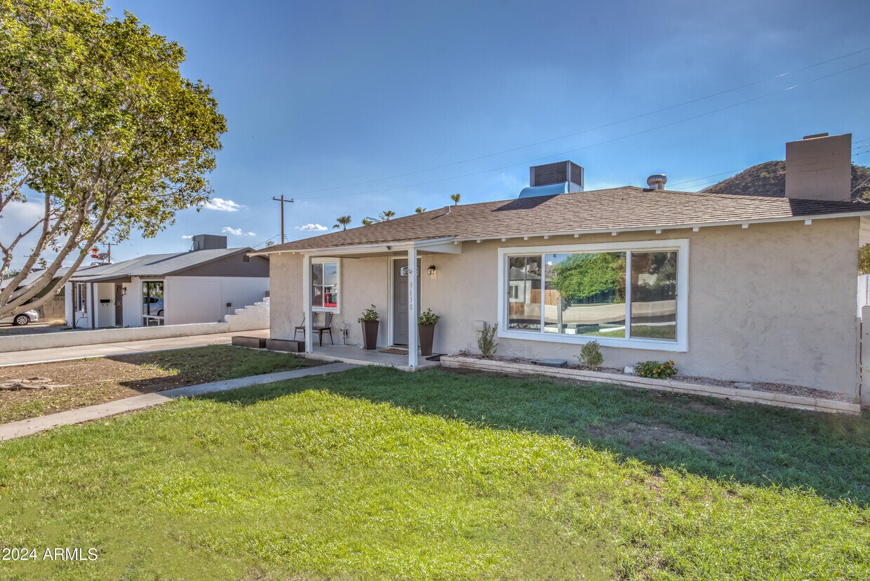 Foto principal - 9638 N 1st St