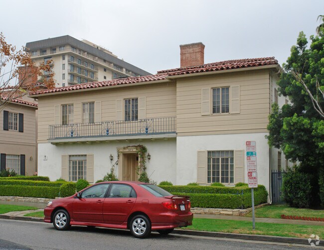 Foto del edificio - 148 S Camden Dr