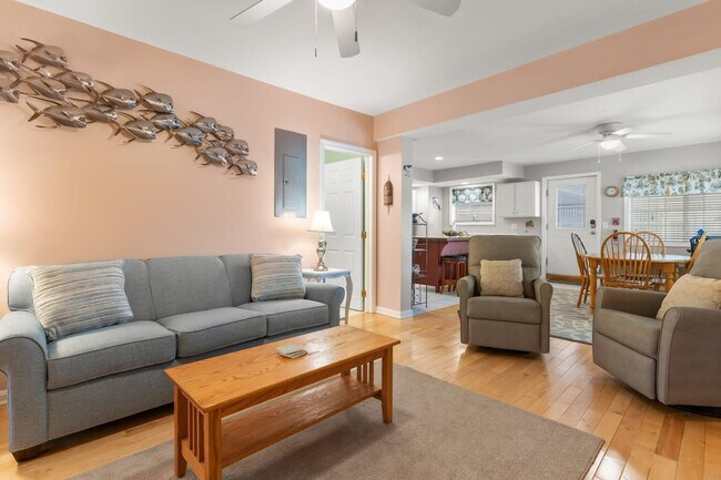 Foto del edificio - 24 Ashworth Ave