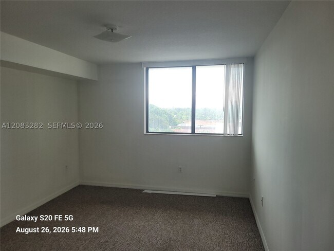Foto del edificio - 1690 SW 27th Ave