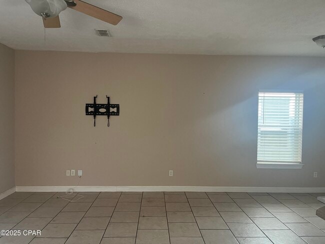 Building Photo - 6236 Sunset Dr