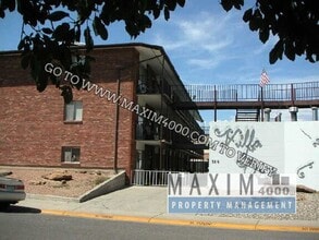 Building Photo - 580 Bookcliff Ave