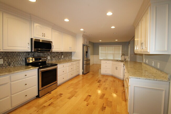 Foto del edificio - 2930 S Wise Dr